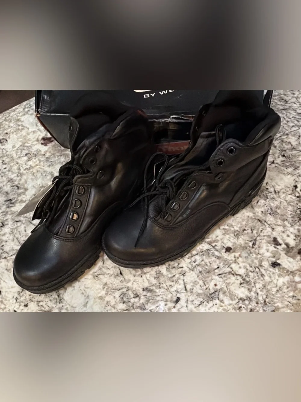 Thorogood Men's Black Leather Work Boots with Vibram Sole Size 9 NWT